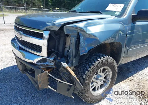 2008 Chevrolet Silverado 1500 Lt1 z USA, uszkodzony, nr VIN 3GCEK13318G139623